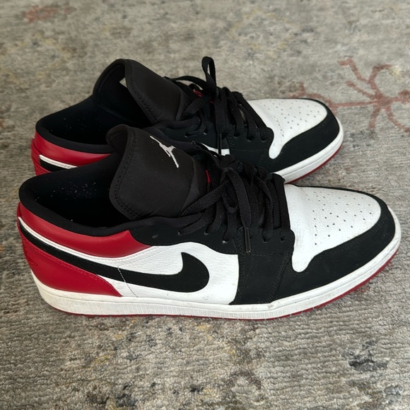 Jordan 1 low mens size 13 - Picture 2 of 8